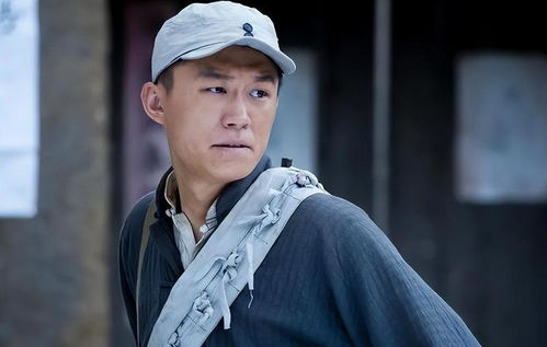 《狂飙》唐小虎扮演者孙岩儿子出生(狂飙唐小虎扮演者孙岩喜得贵子，家庭幸福时刻)