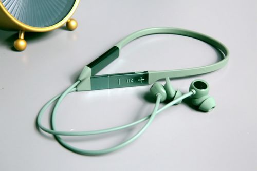 华为freelace怎么连接到电脑(华为Freelace耳机如何轻松连接到电脑)