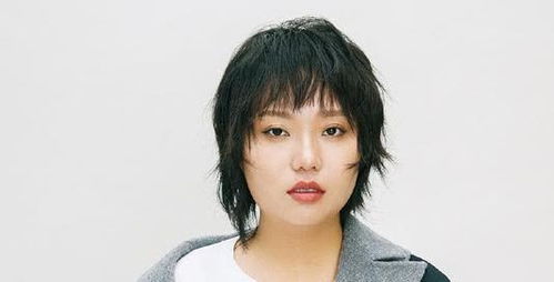 李雪琴怎么美成这样了(李雪琴美成这样了，重塑形象的魅力之旅)