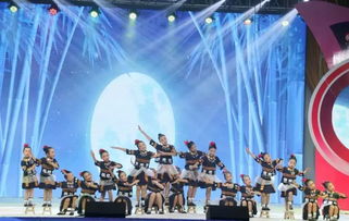 《锦绣芳华》开播(锦绣芳华，揭开华丽序幕，共赴一场视觉盛宴)