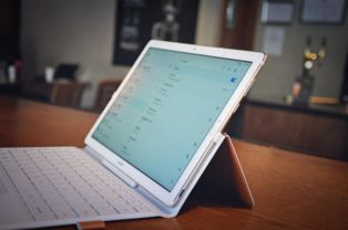 华为平板电脑怎么不卡(华为平板电脑运行流畅不卡的秘诀)