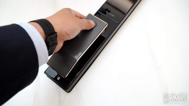 开箱电脑华为怎么开锁的(开箱电脑华为的开锁操作指南)