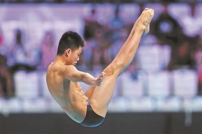 全红婵确认缺席新加坡世锦赛(全红婵确认缺席新加坡世锦赛，年轻跳水天才的挑战与未来展望)