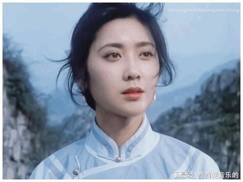 73岁朱琳一开口就是女王陛下味(朱琳，女王陛下风采依旧，73岁再展歌喉的魅力传奇)