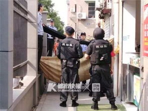 杭州南站有人坠楼 工作人员回应(杭州南站有人坠楼事件,工作人员回应与事件解析) 杭州南站有人坠楼 工作人员回应(杭州南站有人坠楼事件,工作人员回应与事件解析)