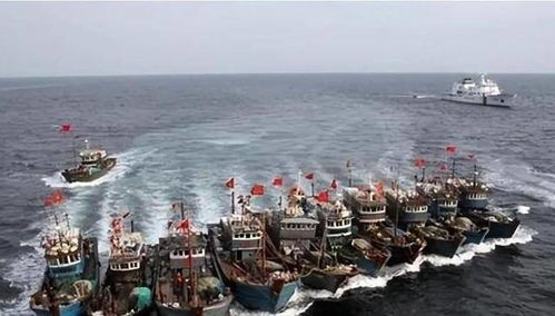 中方回应外国船只挂五星红旗防袭击(中方回应外国船只挂五星红旗防袭击，理性应对，维护国际秩序)