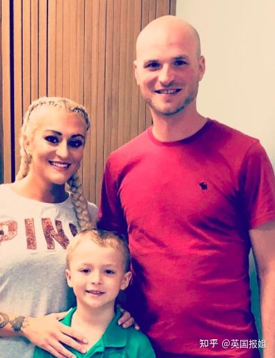 再婚男给前妻儿子转300万被现任起诉(再婚男给前妻儿子转300万被现任妻子起诉,家庭财产纷争背后的故事) 再婚男给前妻儿子转300万被现任起诉(再婚男给前妻儿子转300万被现任妻子起诉,家庭财产纷争背后的故事)