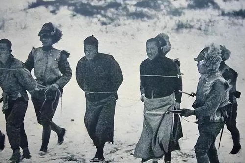 茅盾假装打麻将躲过日军抓捕(茅盾假装打麻将躲过日军抓捕) 茅盾假装打麻将躲过日军抓捕(茅盾假装打麻将躲过日军抓捕)