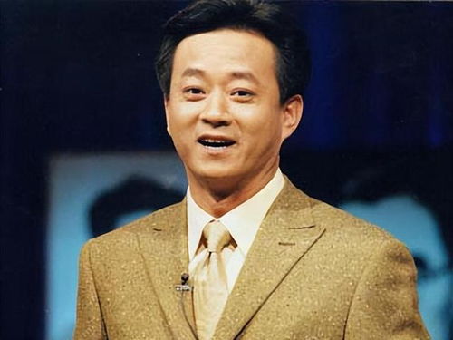 前央视主持人在杨少华灵堂前崩溃(前央视主持人杨少华灵堂前崩溃，生命的落幕与情感的释放)