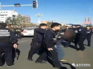 警方通报男子砸记者采访设备：刑拘(警方通报男子砸毁记者采访设备事件，刑拘处理展现法治精神)