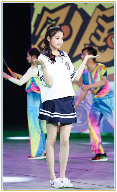 蒋欣吃关晓彤同款“彩椒碗”蒋欣与关晓彤同款的彩椒碗，美食背后的故事)