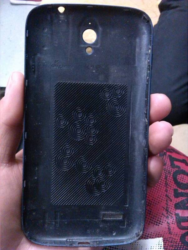 华为手机后盖怎么沾