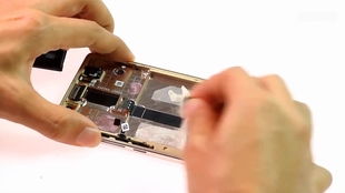 华为手机怎么取电板