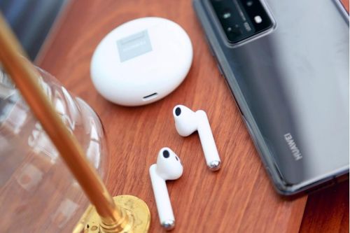 手机怎么连上耳机华为