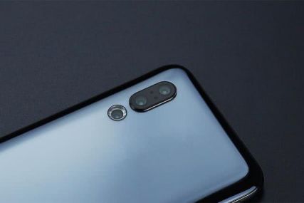 怎么合上华为手机后盖