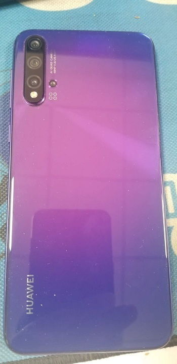 华为手机怎么设成黑色