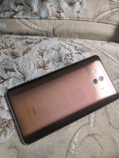 华为手机后盖怎么充电 华为手机后盖怎么充电