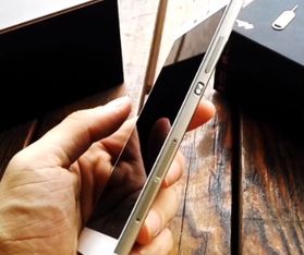 华为手机怎么取小卡 华为手机怎么取小卡