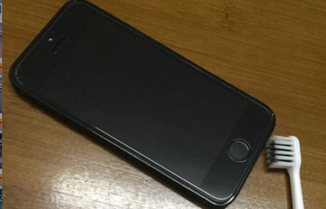 手机怎么清除灰尘华为